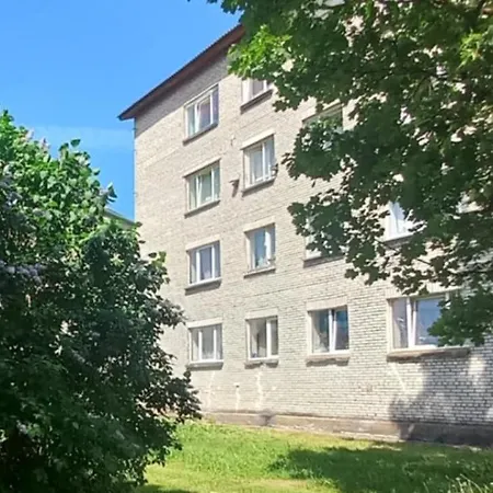 New Johvi Area Design Apartment,renovated 2025, 5min Johvi Centre, 10min Alutaguse,pannjaerve,tartu Maraton,30min Kivioli Slalom Centre דירה
